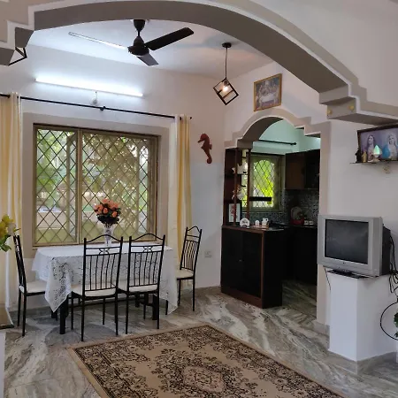 Rosean Homestay Self Service Apartments Candolim Exterior photo