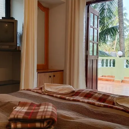 Rosean Homestay Self Service Apartments Candolim Exterior photo