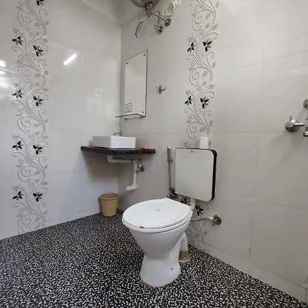 Rosean Homestay Self Service Apartments Candolim Exterior photo