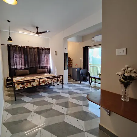 Rosean Homestay Self Service Apartments Candolim Exterior photo