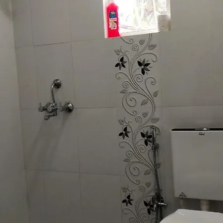 Rosean Homestay Self Service Apartments Candolim Exterior photo